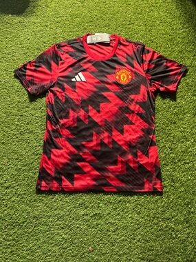 Manchester United 25/26 Pre Match Jersey Men’s L